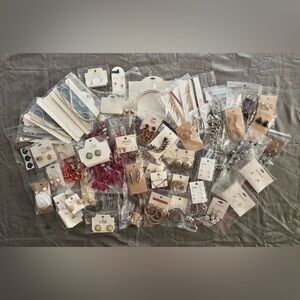 Lot of 50 Pieces of Assorted Jewelry and Accessories Collection, Mia & more,NIP